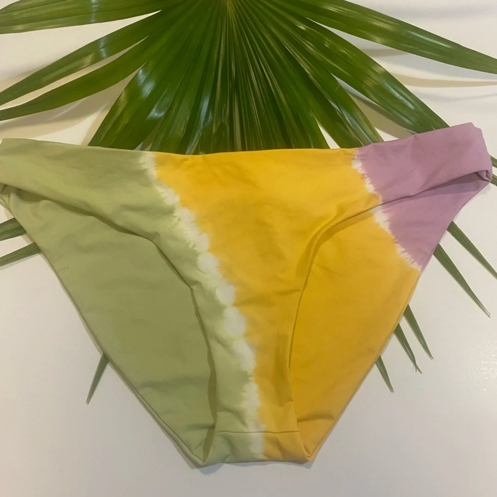 L*Space Sandy Bikini Bottom Classic, Diagonal Sunburst‎ Tie Dye, Large, NWT